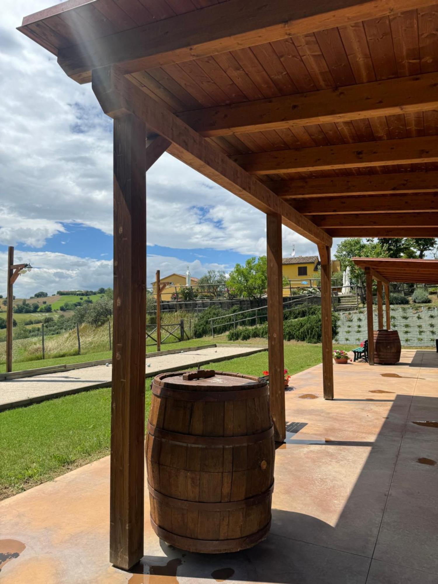 Montenovo Country House Ostra Vetere Buitenkant foto